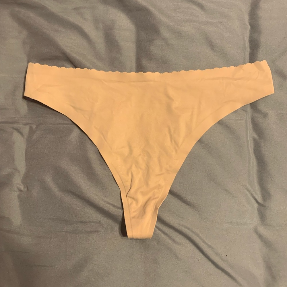 Victoria’s Secret Angels secret embrace thong